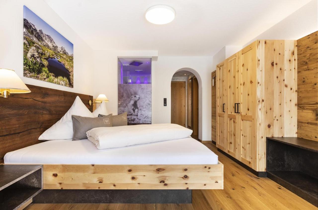 Hotel Garni Tirol Ладис Экстерьер фото