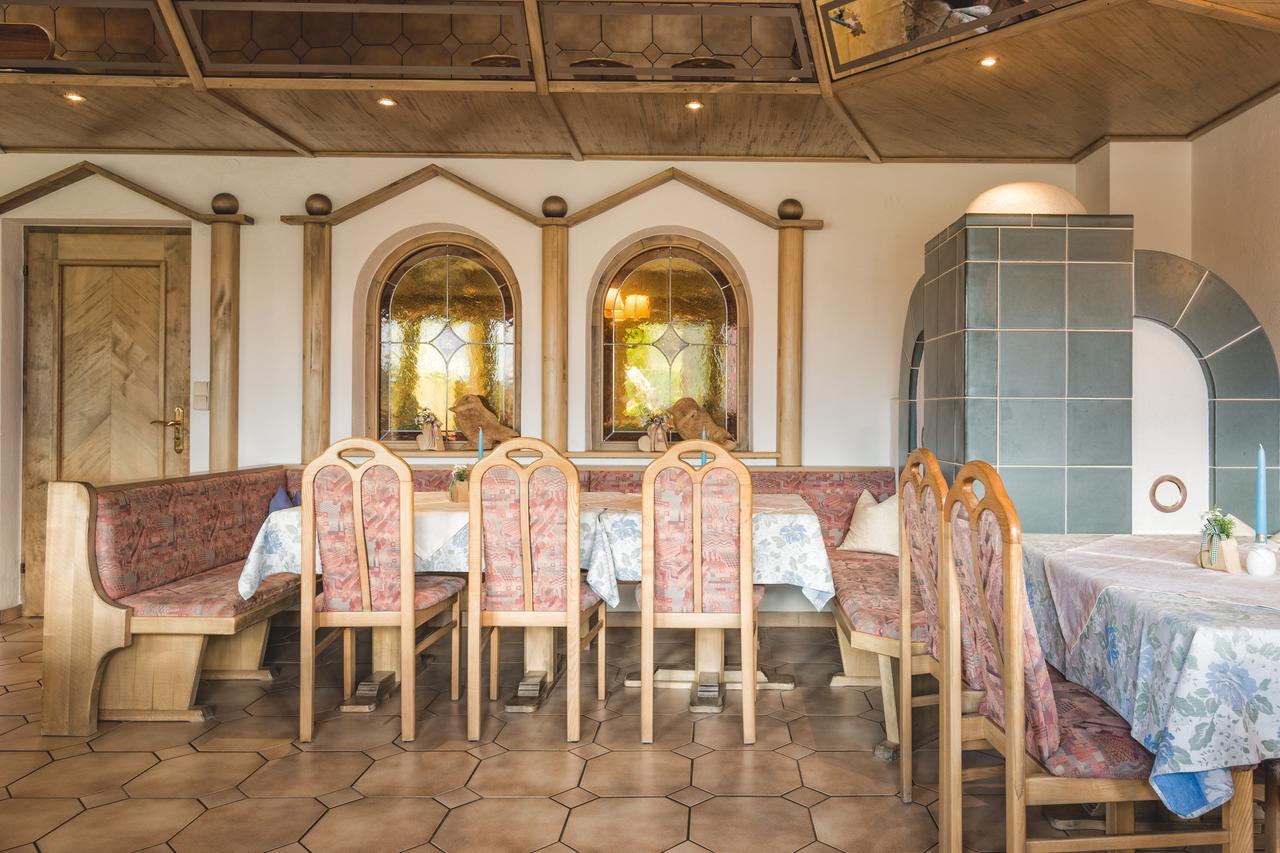 Hotel Garni Tirol Ладис Экстерьер фото