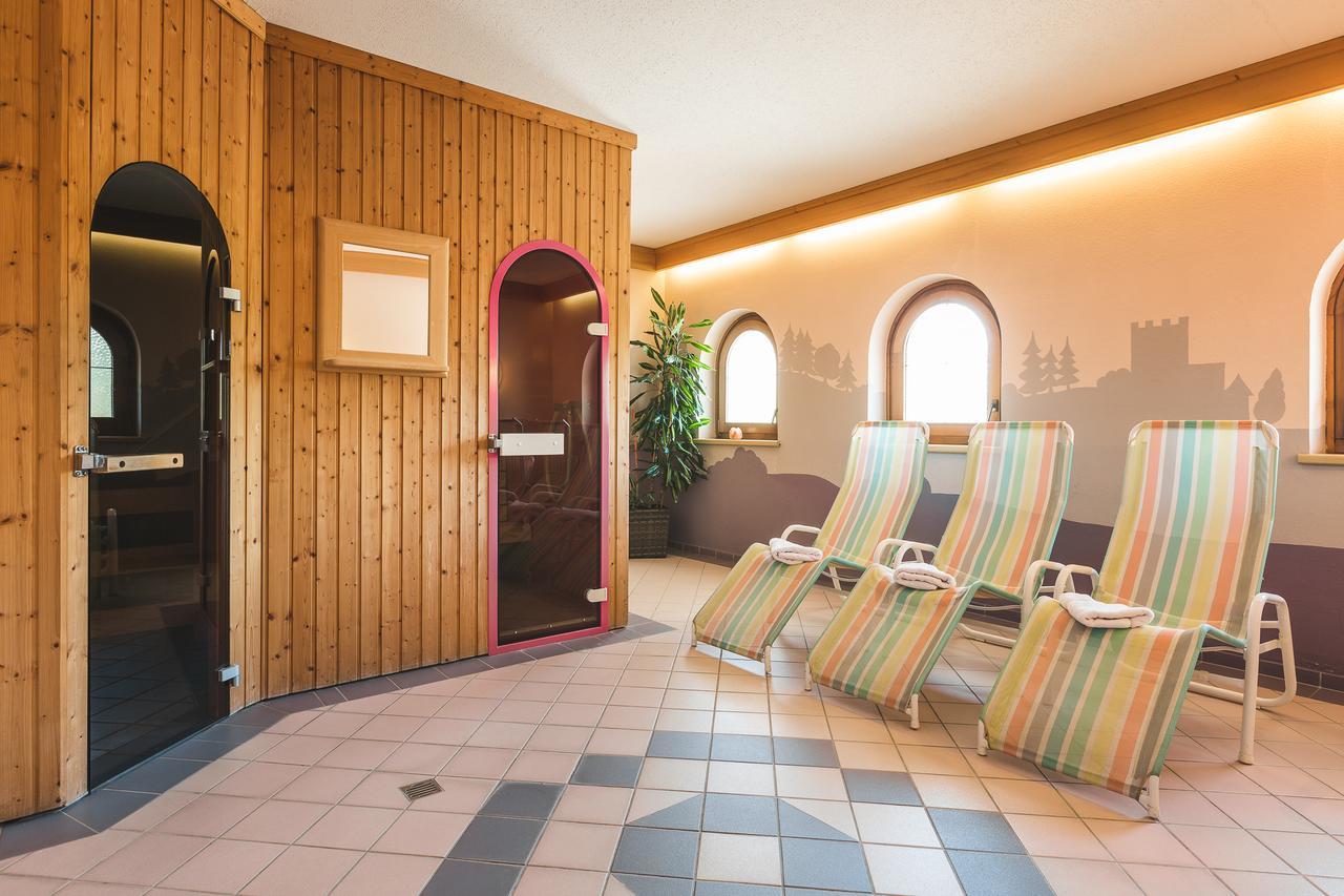 Hotel Garni Tirol Ладис Экстерьер фото