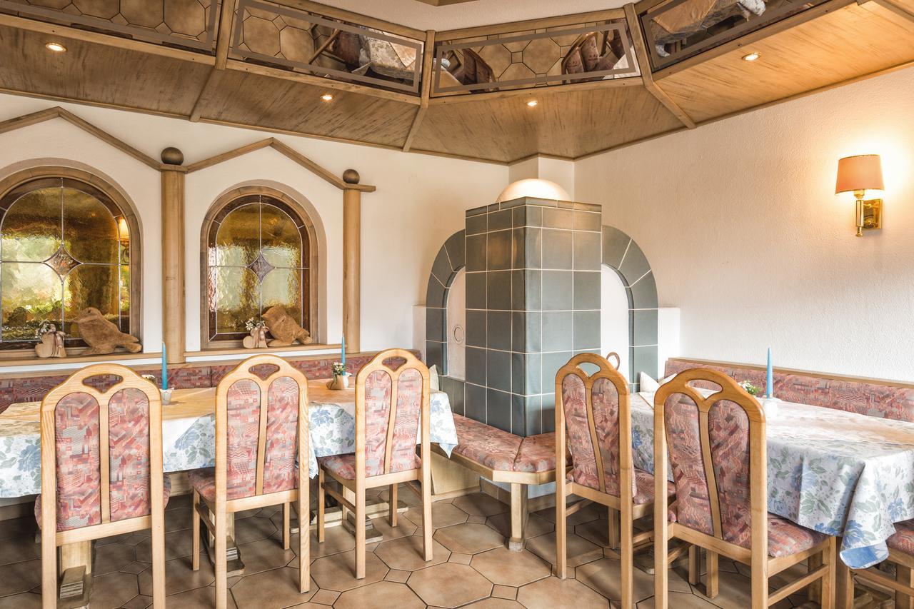Hotel Garni Tirol Ладис Экстерьер фото