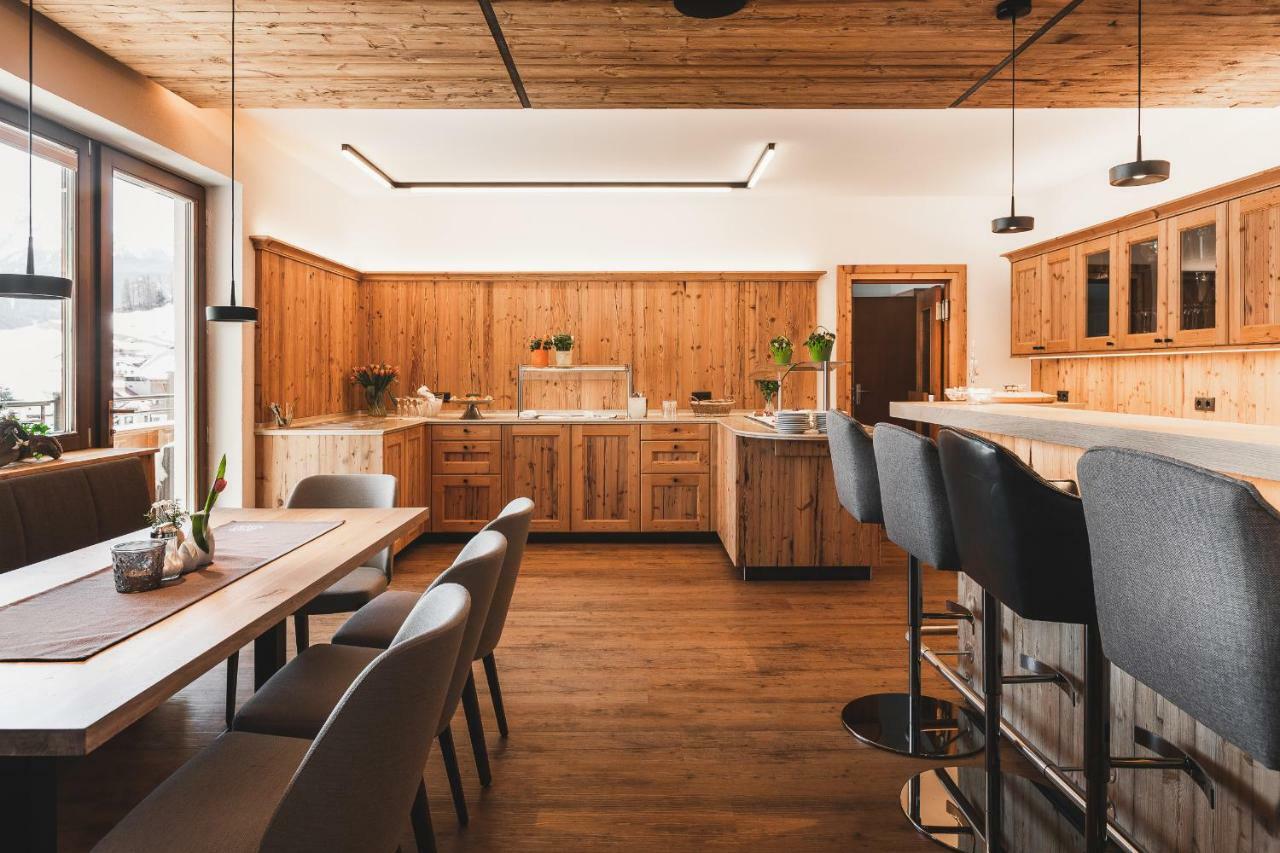 Hotel Garni Tirol Ладис Экстерьер фото