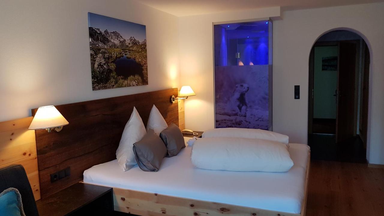 Hotel Garni Tirol Ладис Экстерьер фото
